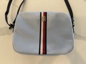 Tommy Hilfiger Poppy Crossover Corp Bag In A Light Blue/Ecru Color. Pre-Owned